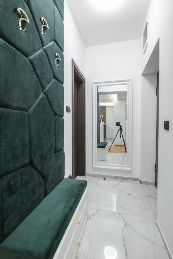 Jednosobni Apartman Ted - One Bedroomed Apartment Ted Sajmiste エクステリア 写真